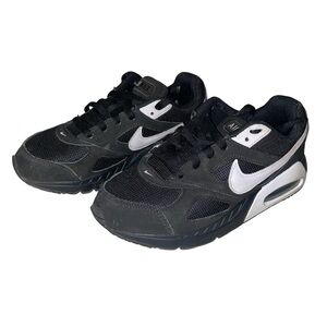 Nike Black and White Air Max Sneakers with Mesh Overlays